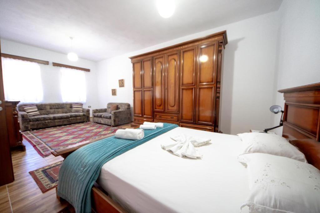 Guest house Nina's Gjirokaster
