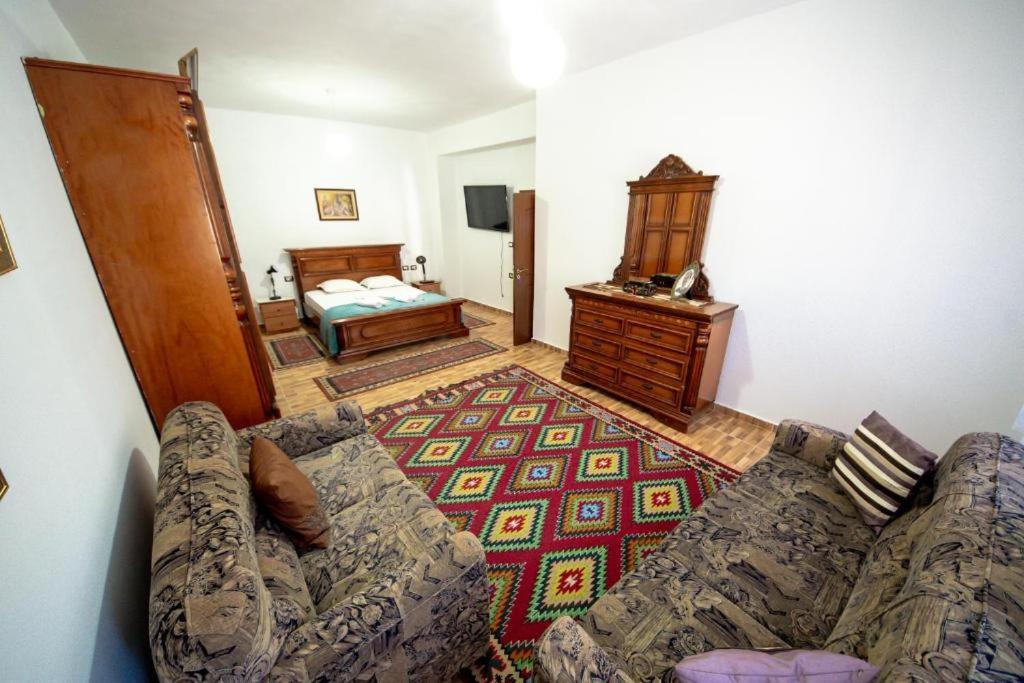 Nina's Guest house Gjirokaster